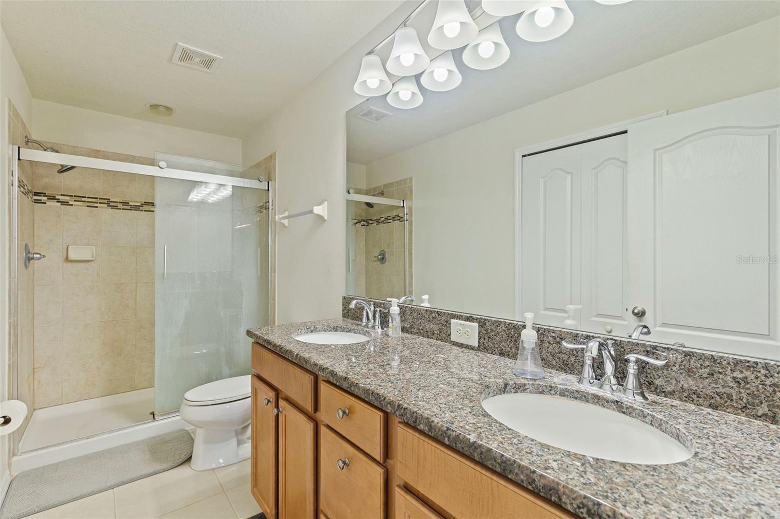Image 18 of 32 For 5148 Bay Isle Circle
