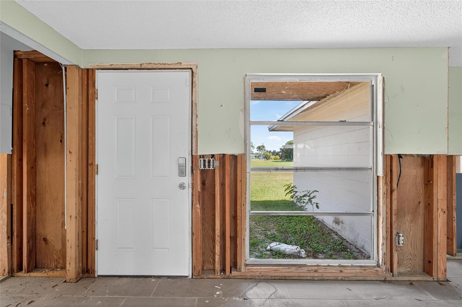 Image 10 of 57 For 802 White Heron Boulevard