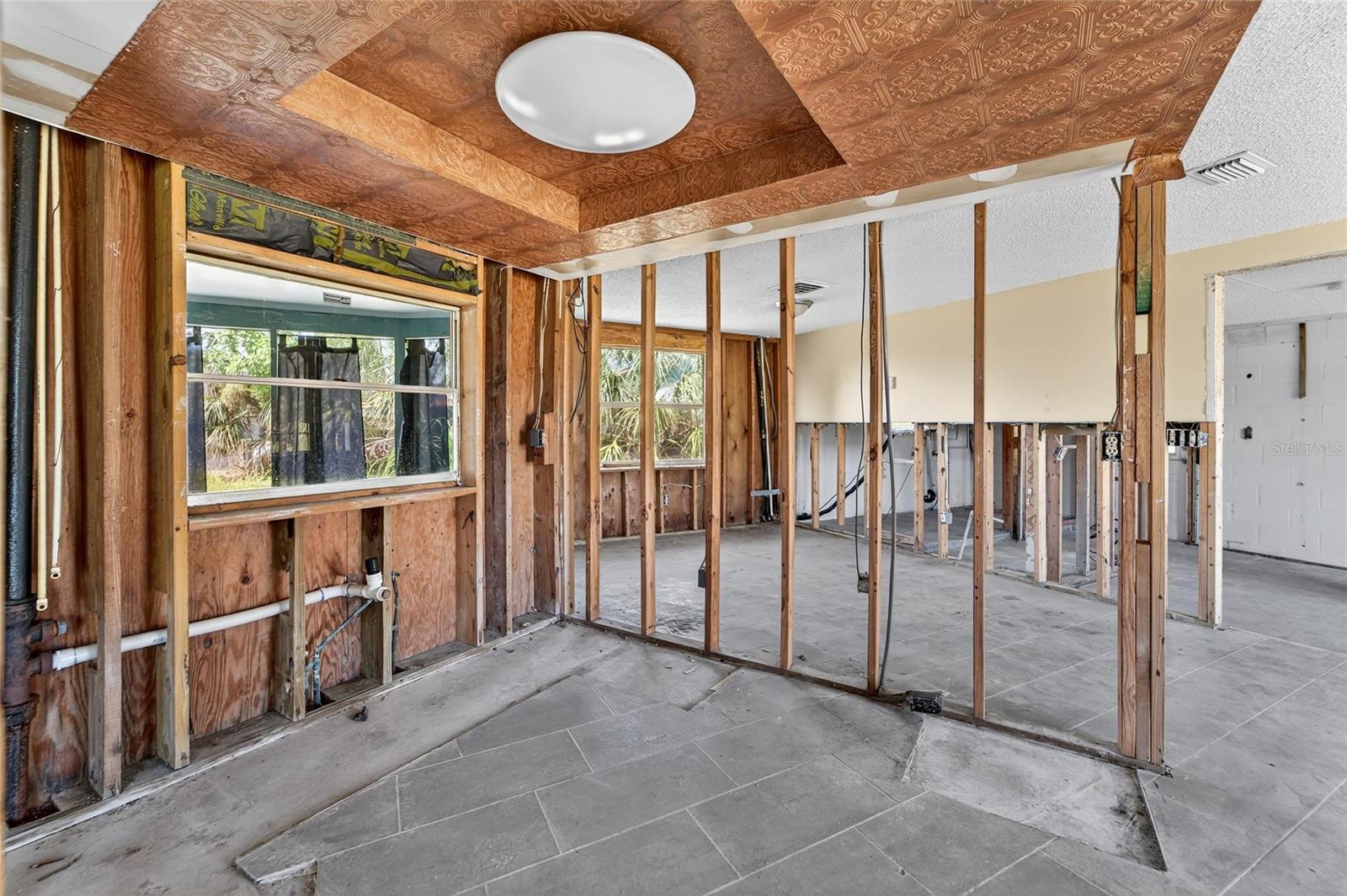 Image 17 of 57 For 802 White Heron Boulevard