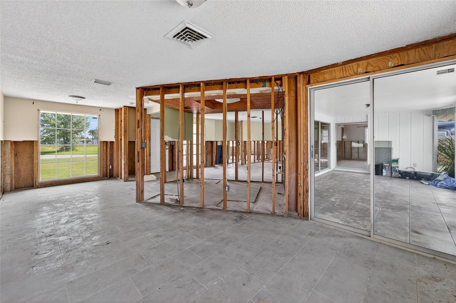 Image 22 of 57 For 802 White Heron Boulevard