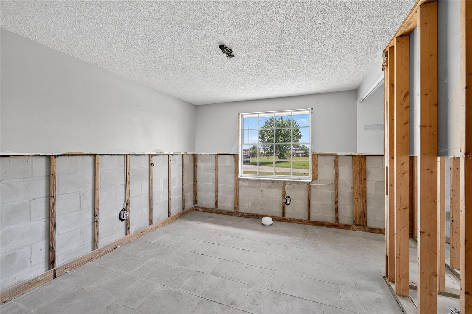 Image 29 of 57 For 802 White Heron Boulevard