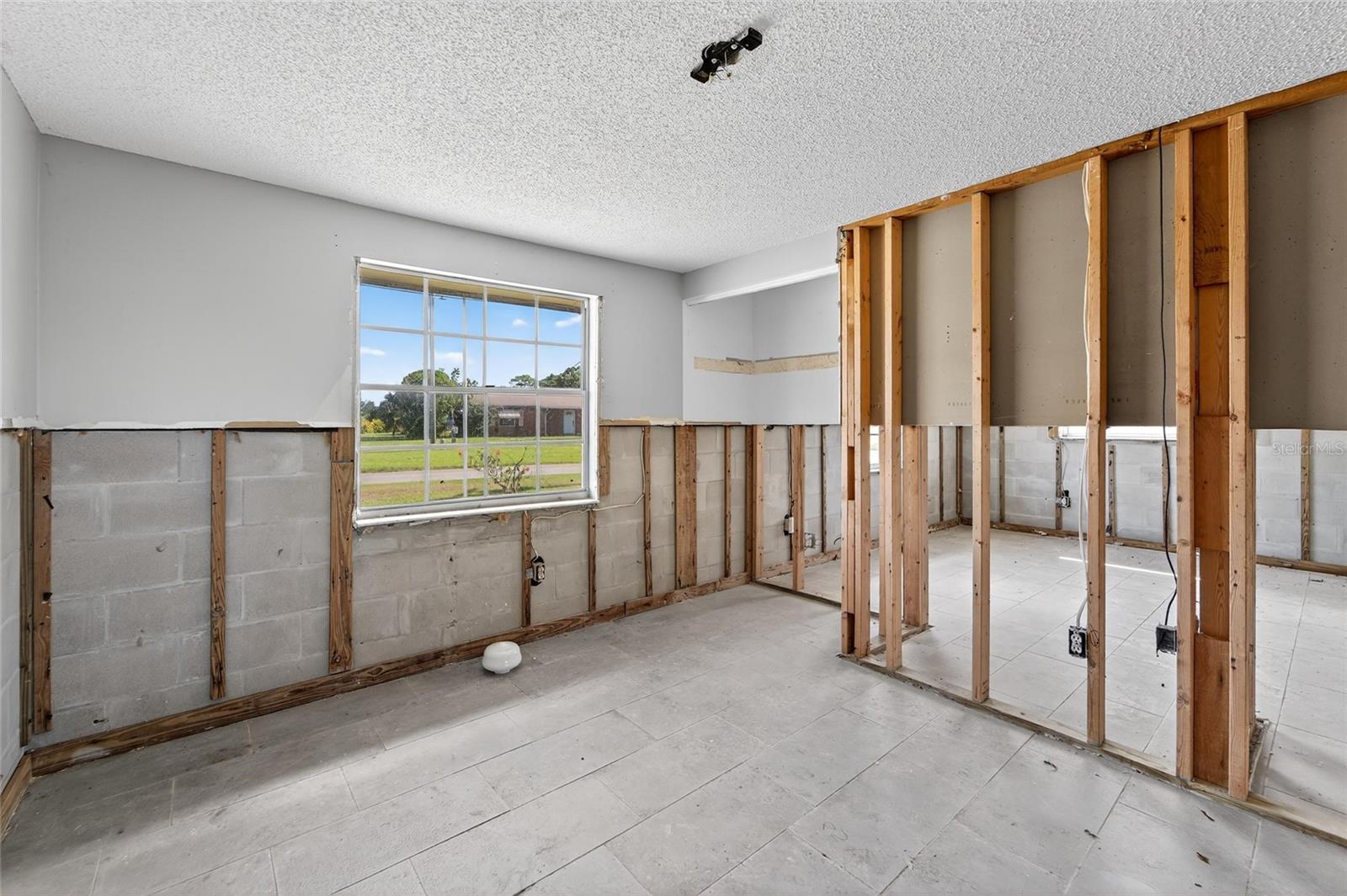 Image 30 of 57 For 802 White Heron Boulevard