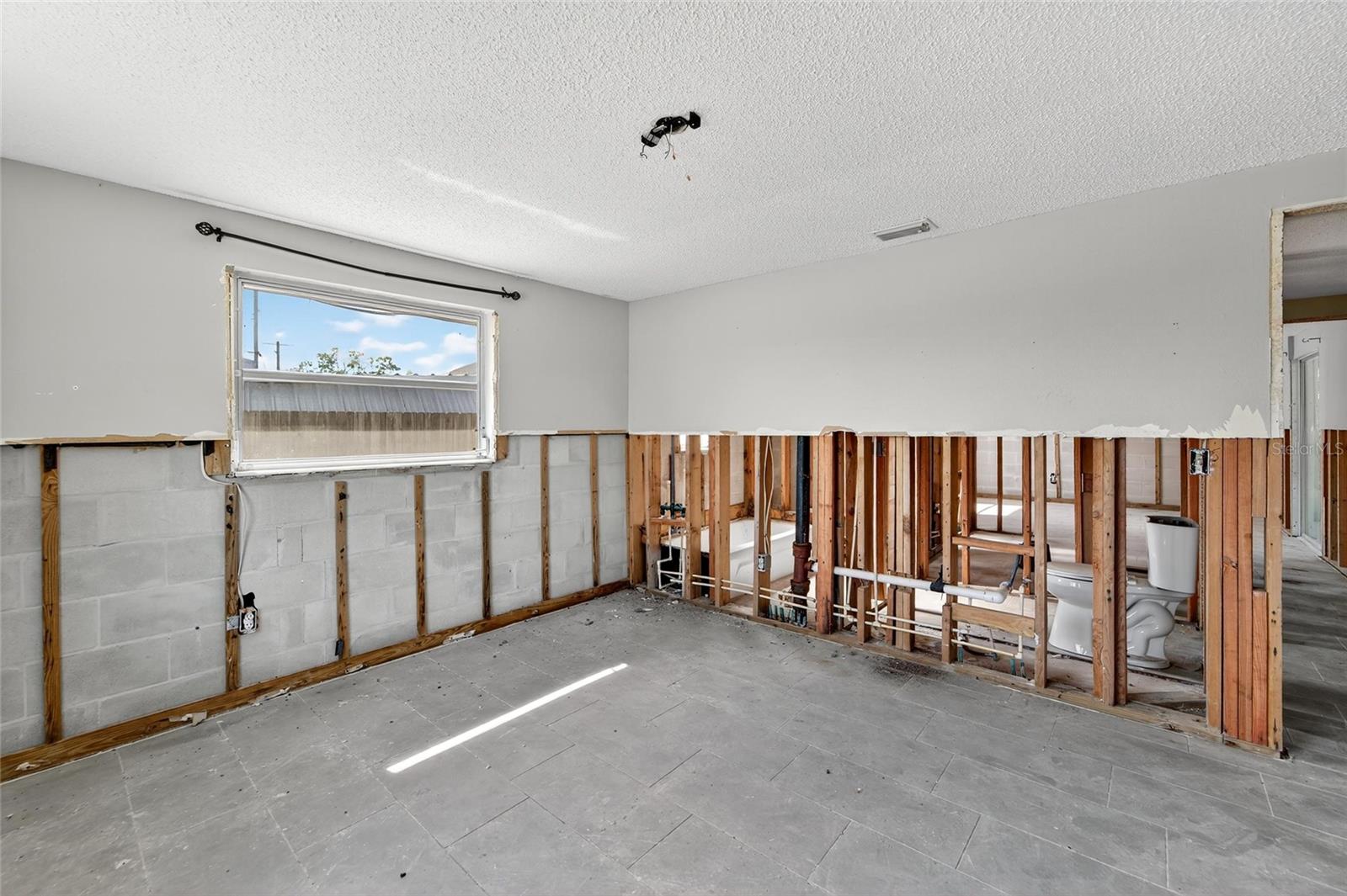 Image 33 of 57 For 802 White Heron Boulevard