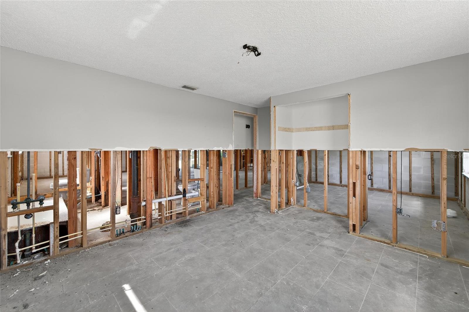 Image 34 of 57 For 802 White Heron Boulevard
