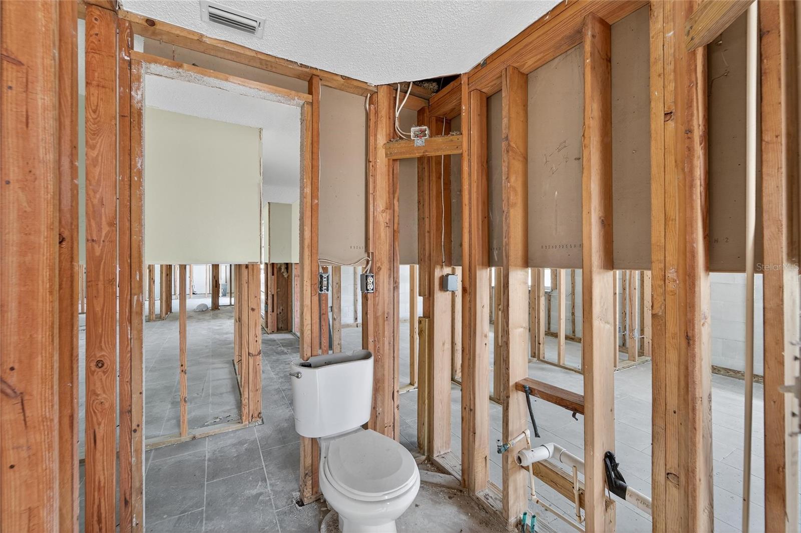 Image 36 of 57 For 802 White Heron Boulevard