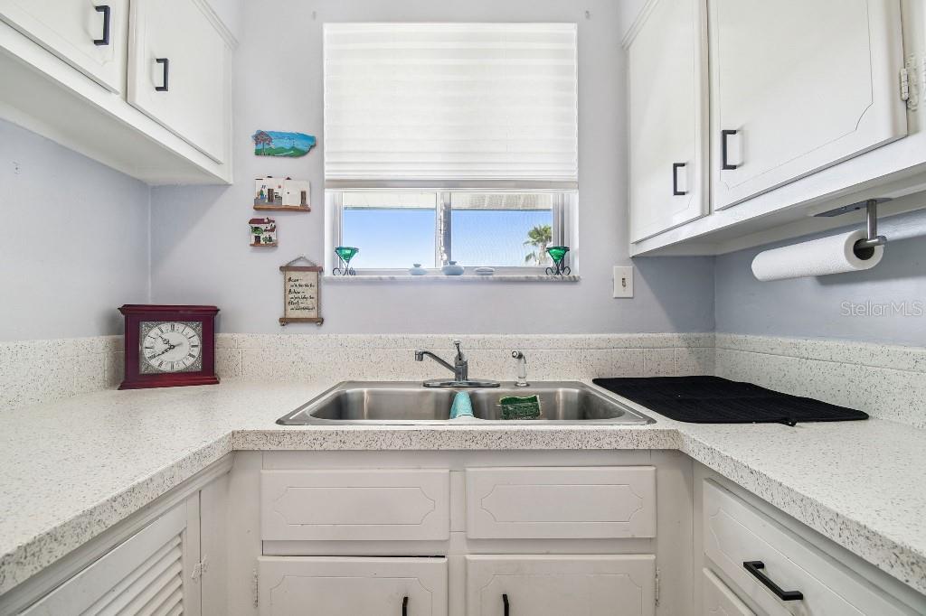 Image 12 of 28 For 1600 Lake Parker Drive B22