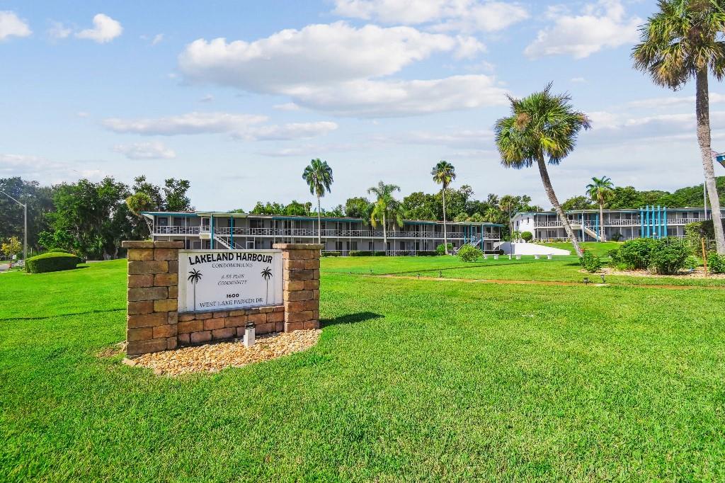 Image 26 of 28 For 1600 Lake Parker Drive B22