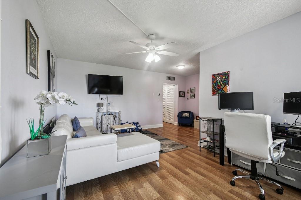 Image 4 of 28 For 1600 Lake Parker Drive B22