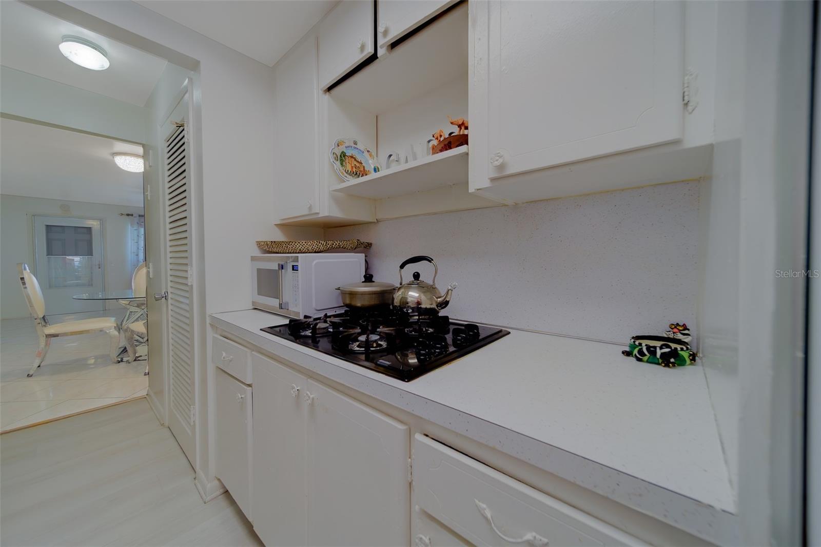 Image 13 of 39 For 1900 58th Avenue N 26