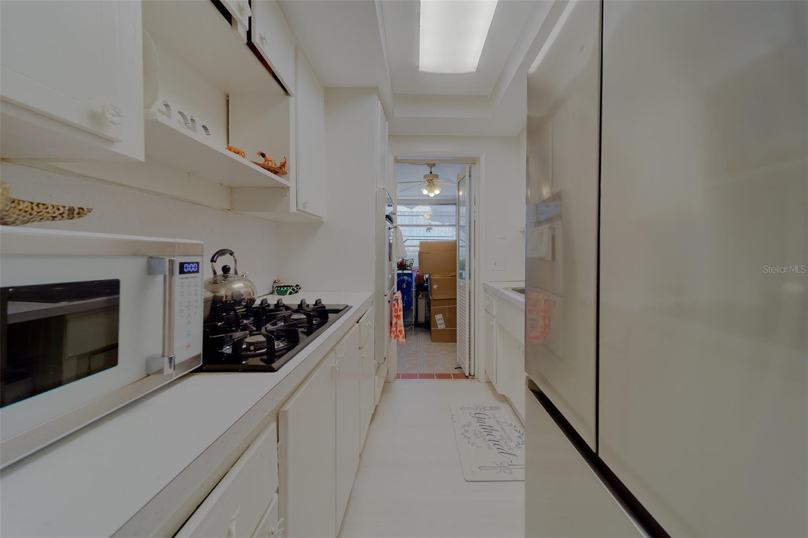 Image 14 of 39 For 1900 58th Avenue N 26