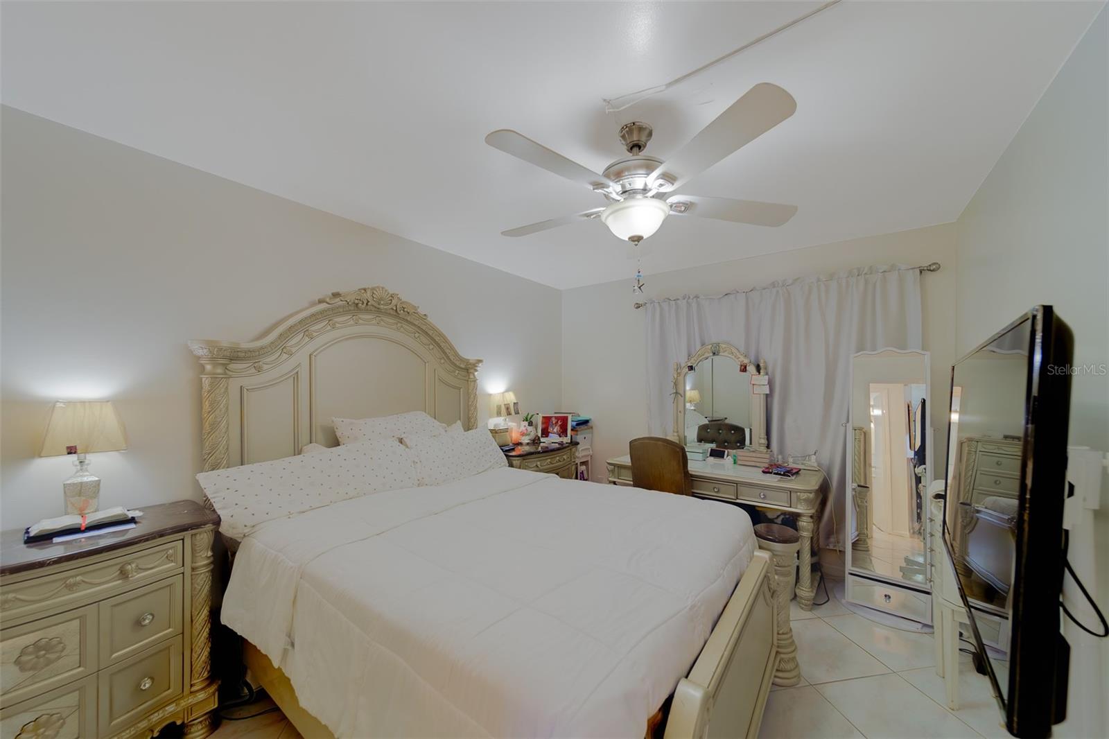 Image 20 of 39 For 1900 58th Avenue N 26