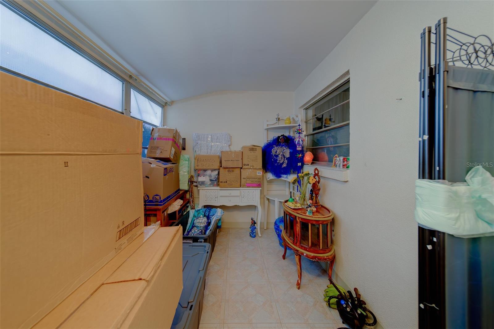 Image 23 of 39 For 1900 58th Avenue N 26