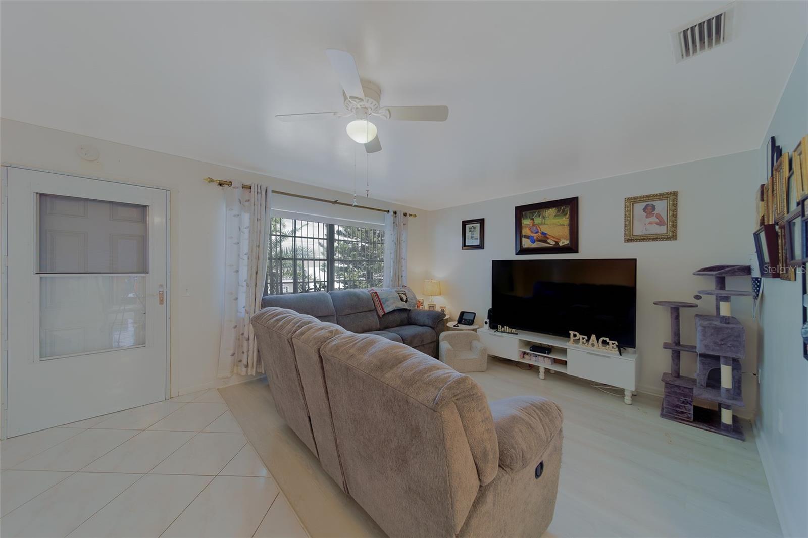 Image 6 of 39 For 1900 58th Avenue N 26