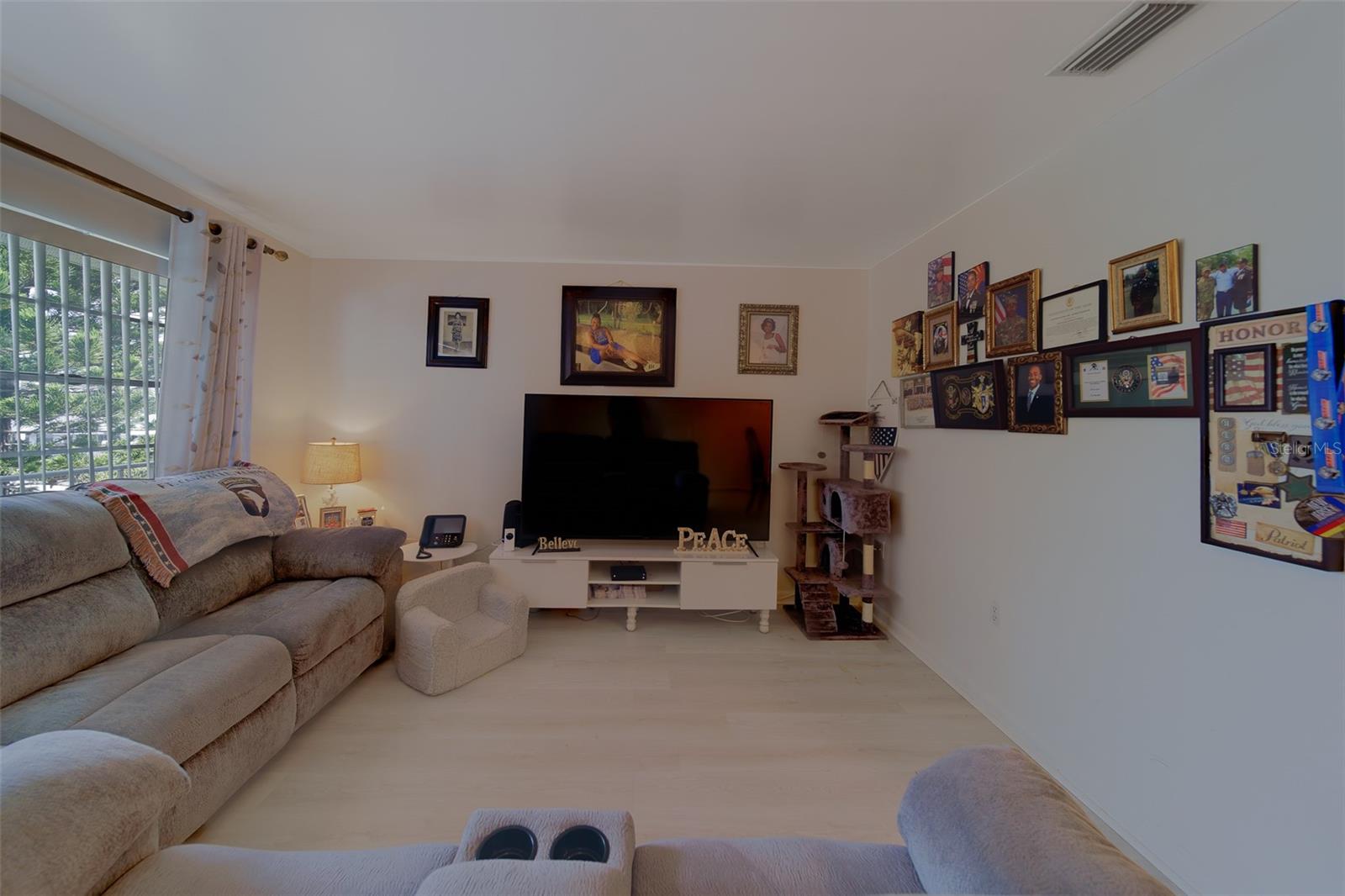 Image 8 of 39 For 1900 58th Avenue N 26