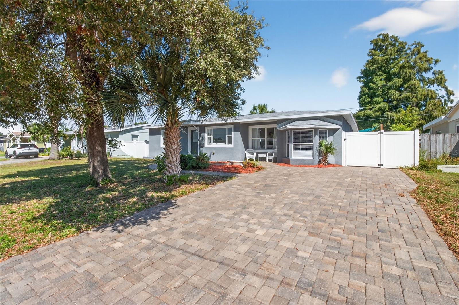 Details for 4311 25th Avenue N, ST PETERSBURG, FL 33713