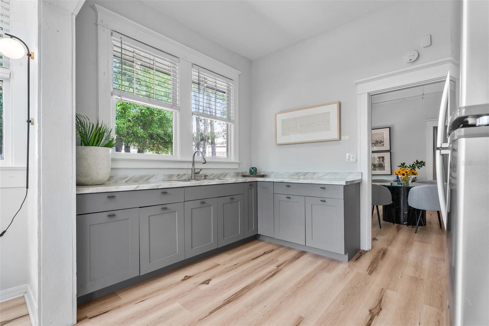 Image 22 of 51 For 907 12th Avenue