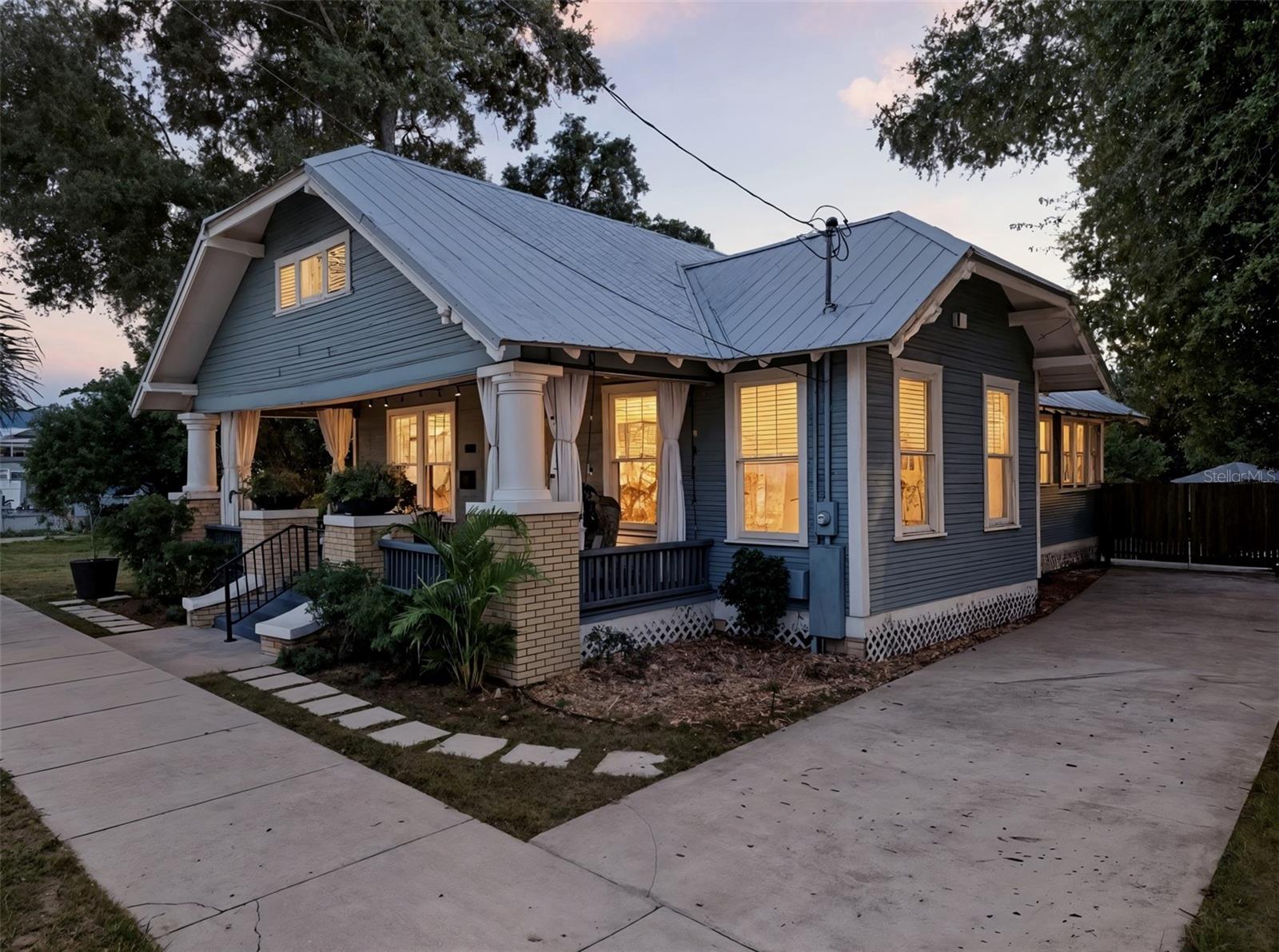 Image 6 of 51 For 907 12th Avenue