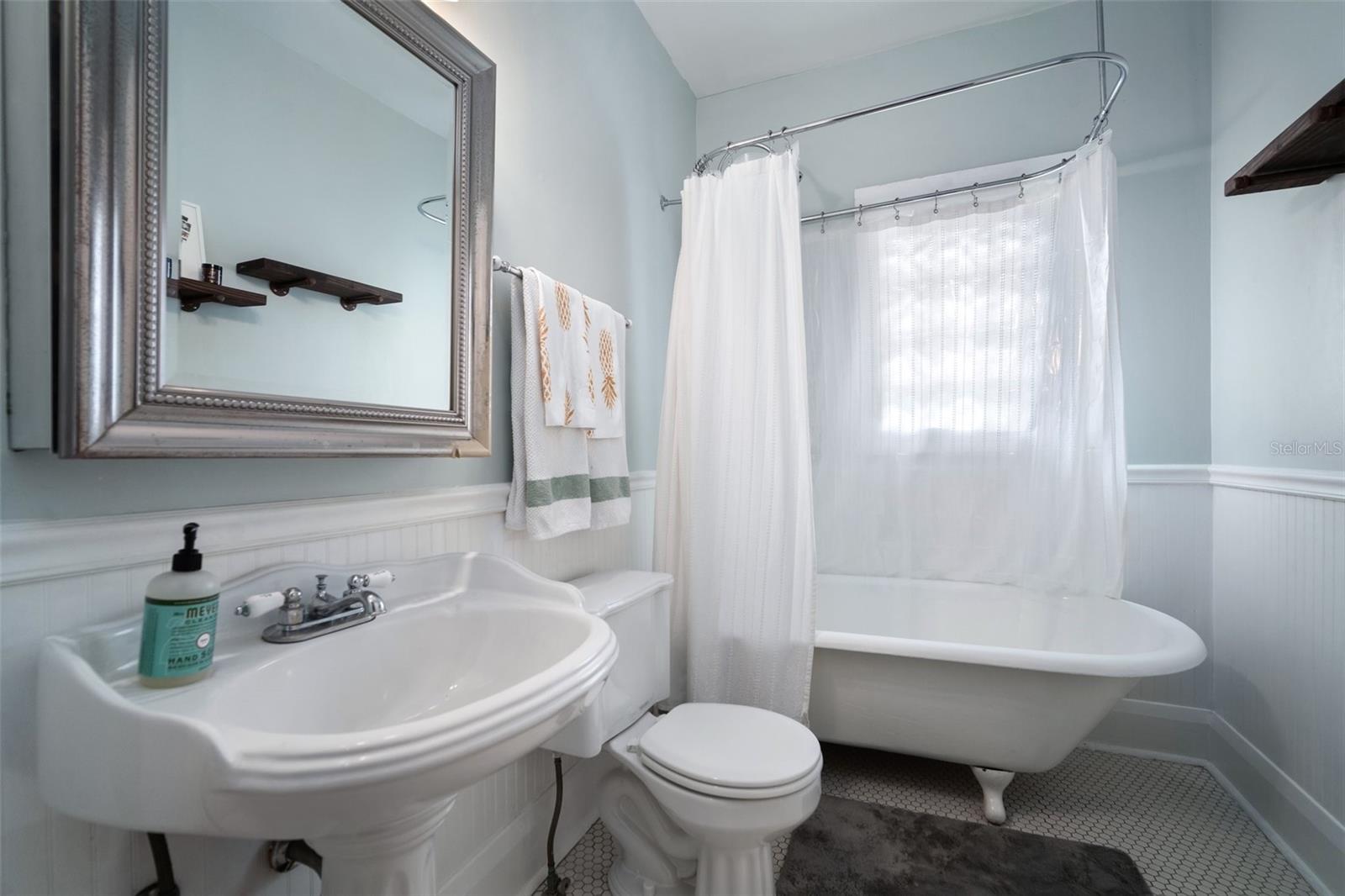 Image 14 of 33 For 5906 Otis A Avenue