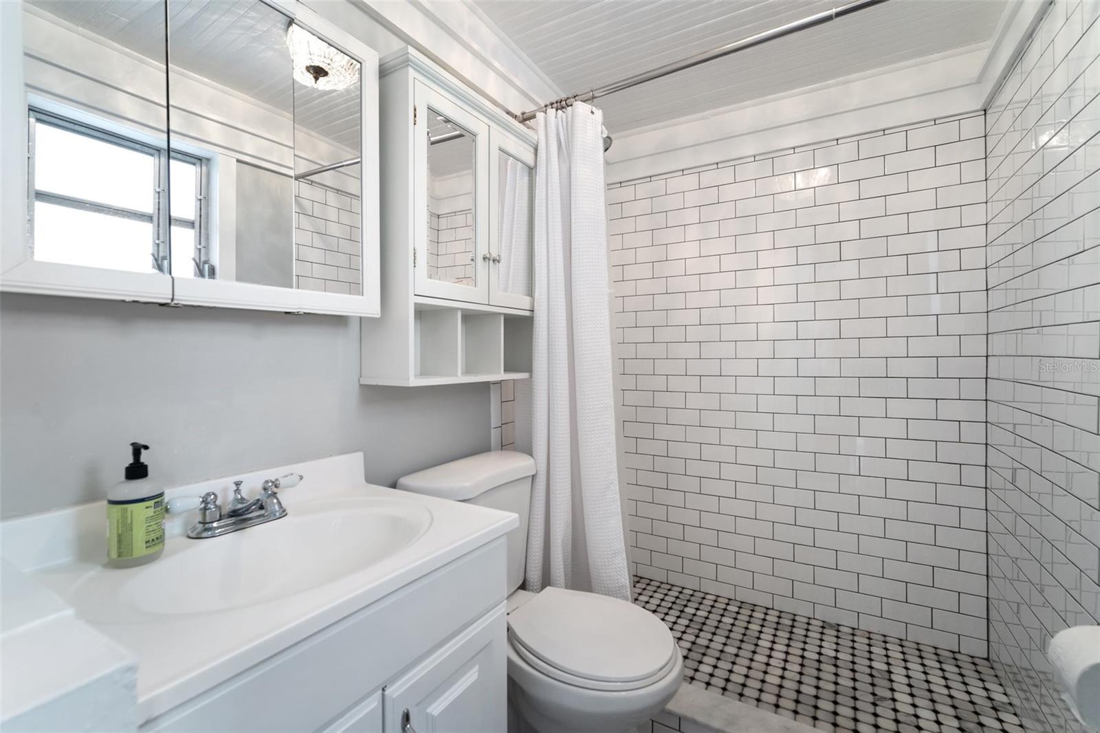 Image 18 of 33 For 5906 Otis A Avenue