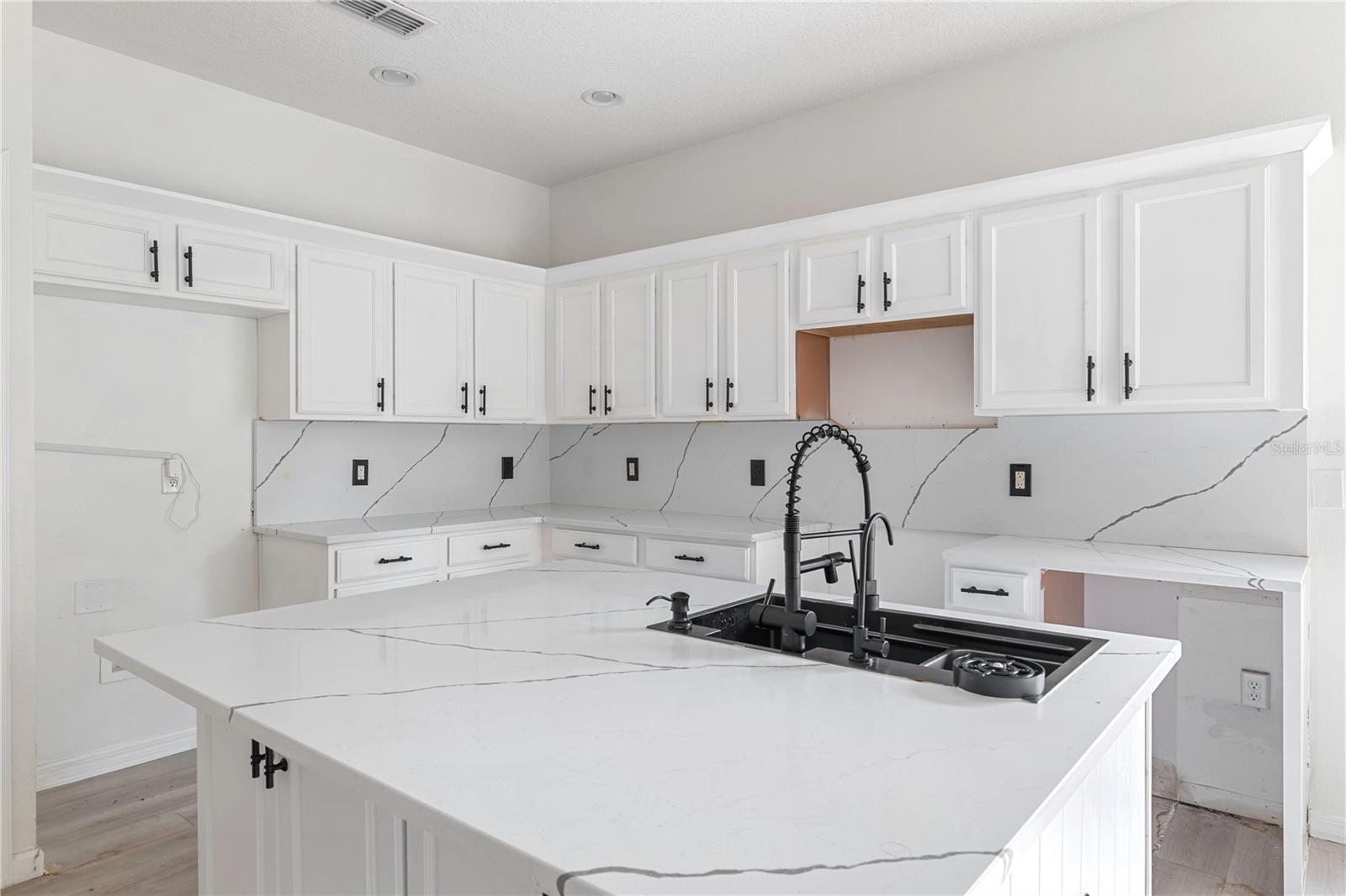 Image 3 of 15 For 410 Las Fuentes Drive