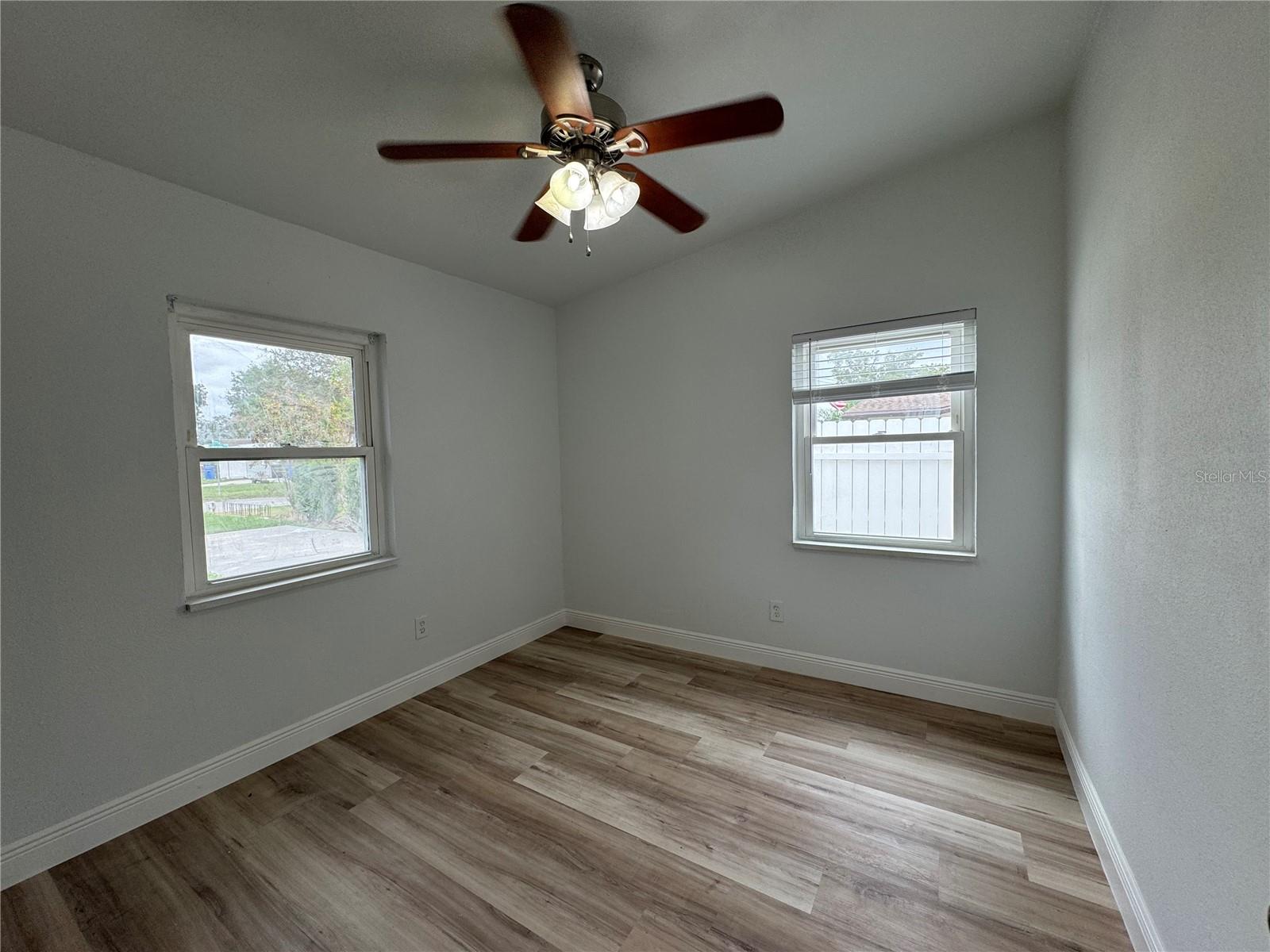 Image 10 of 52 For 7608 Lakeside Boulevard