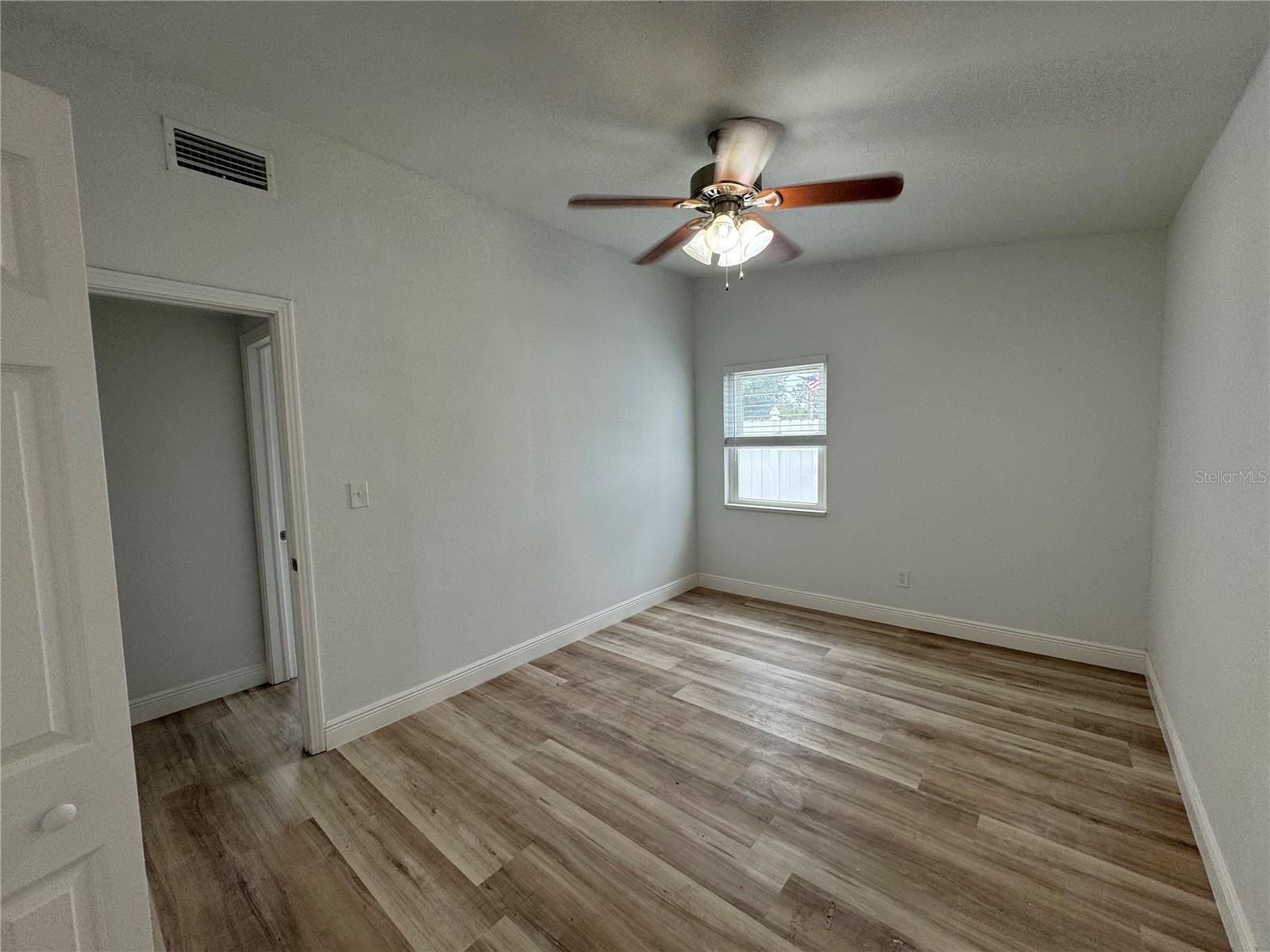 Image 12 of 52 For 7608 Lakeside Boulevard