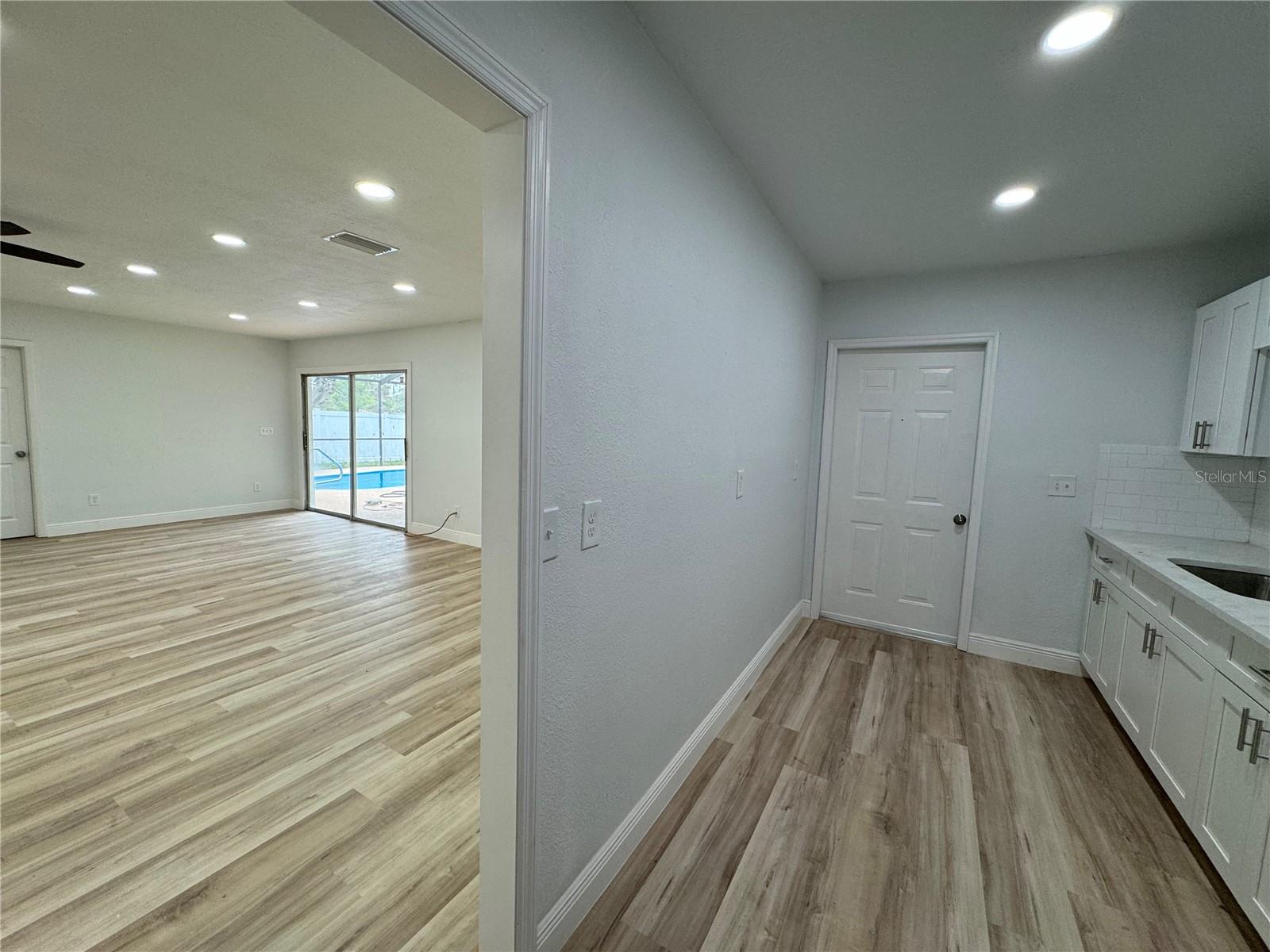 Image 29 of 52 For 7608 Lakeside Boulevard