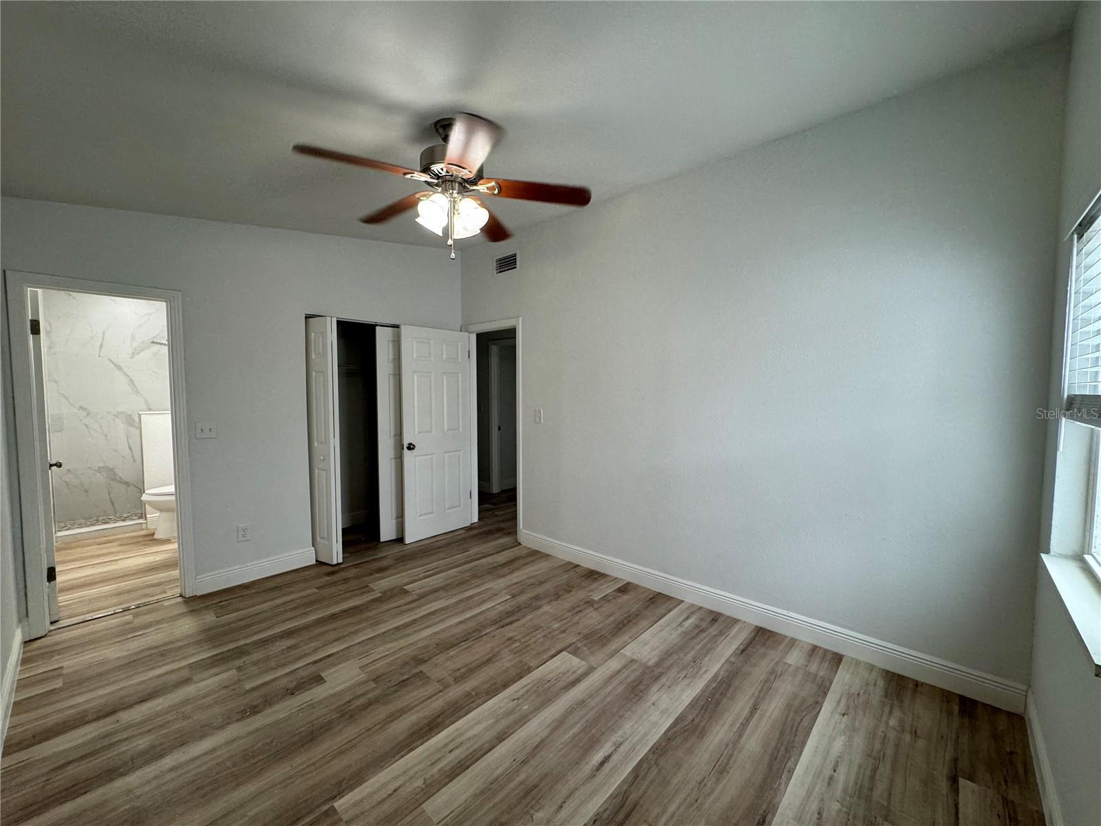 Image 41 of 52 For 7608 Lakeside Boulevard