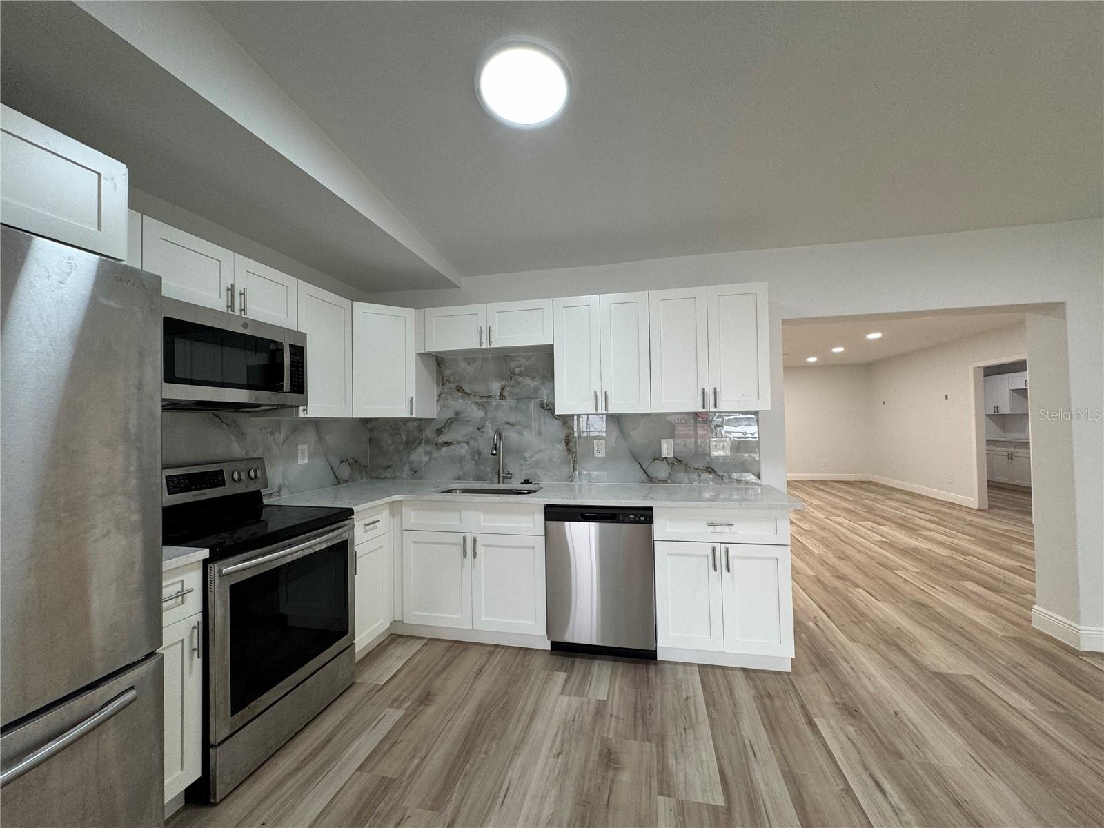 Image 44 of 52 For 7608 Lakeside Boulevard