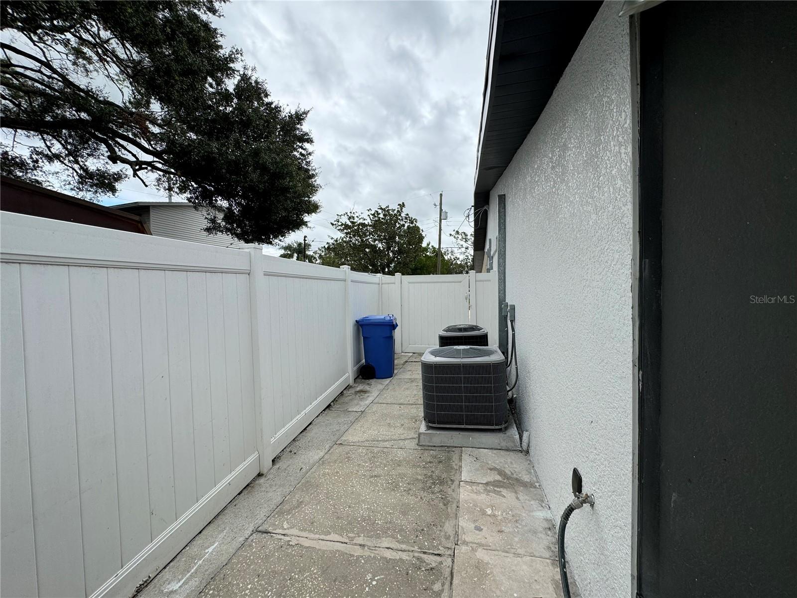 Image 48 of 52 For 7608 Lakeside Boulevard