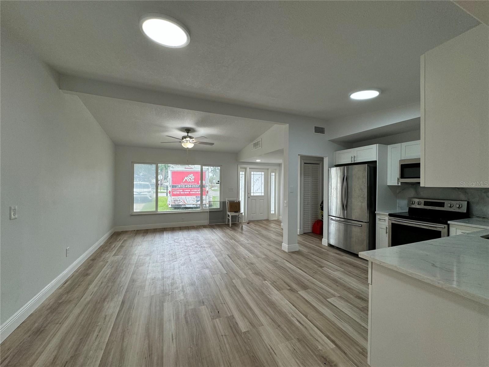 Image 8 of 52 For 7608 Lakeside Boulevard