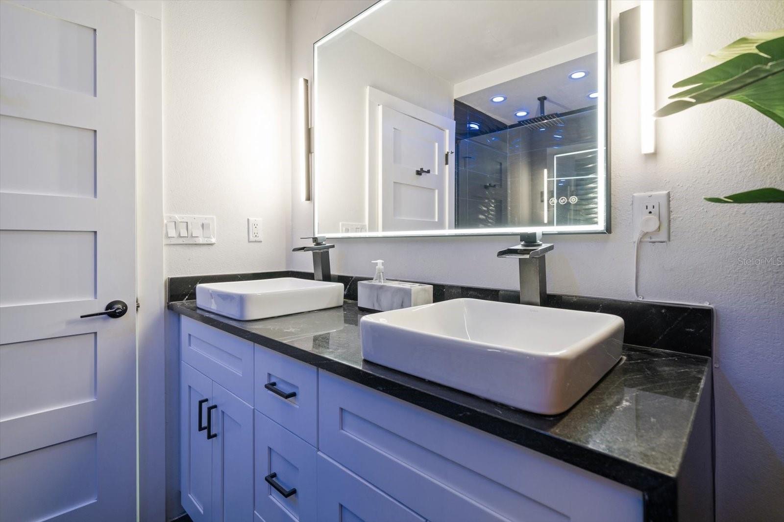 Image 35 of 58 For 855 Bayway Boulevard 105