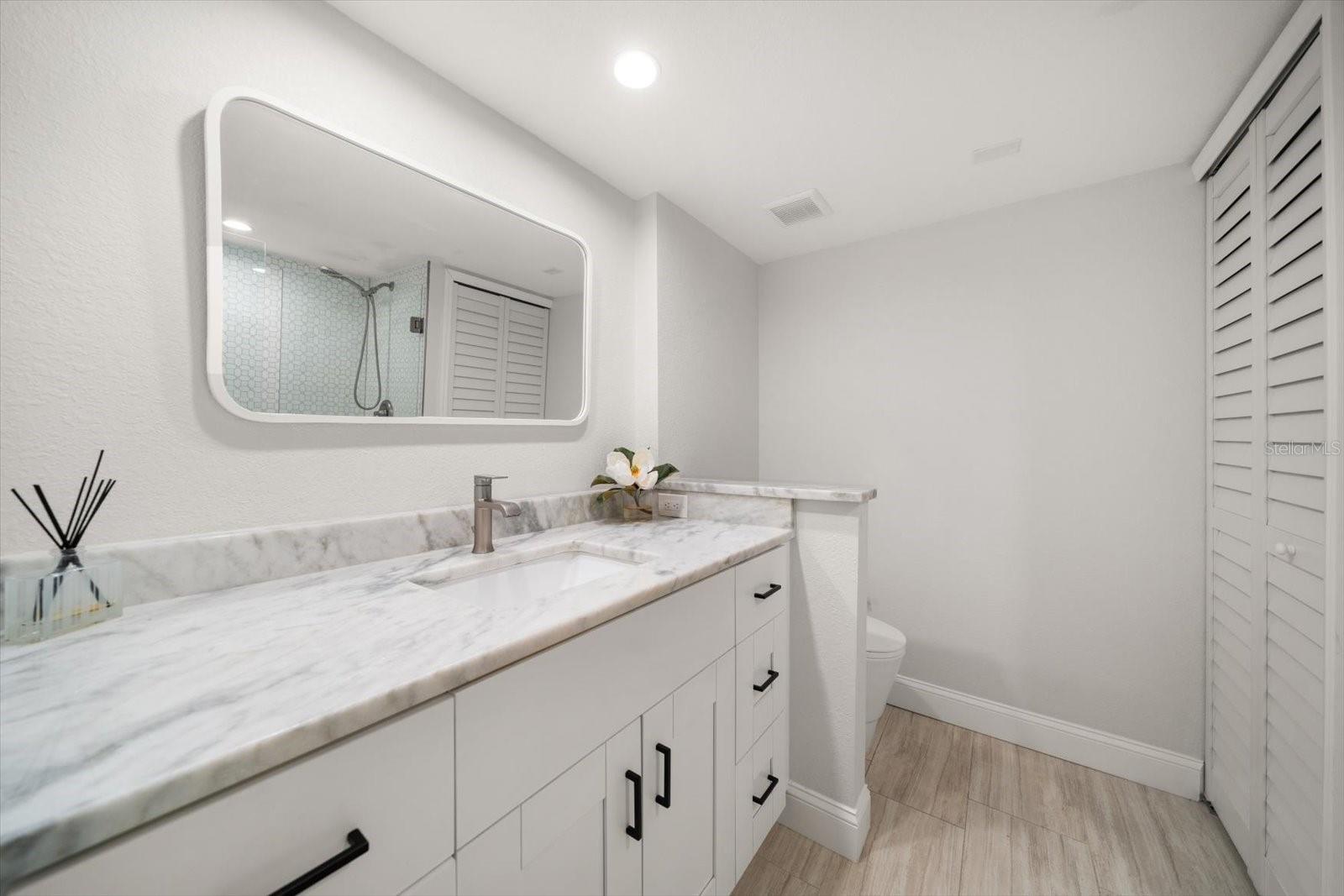 Image 36 of 58 For 855 Bayway Boulevard 105