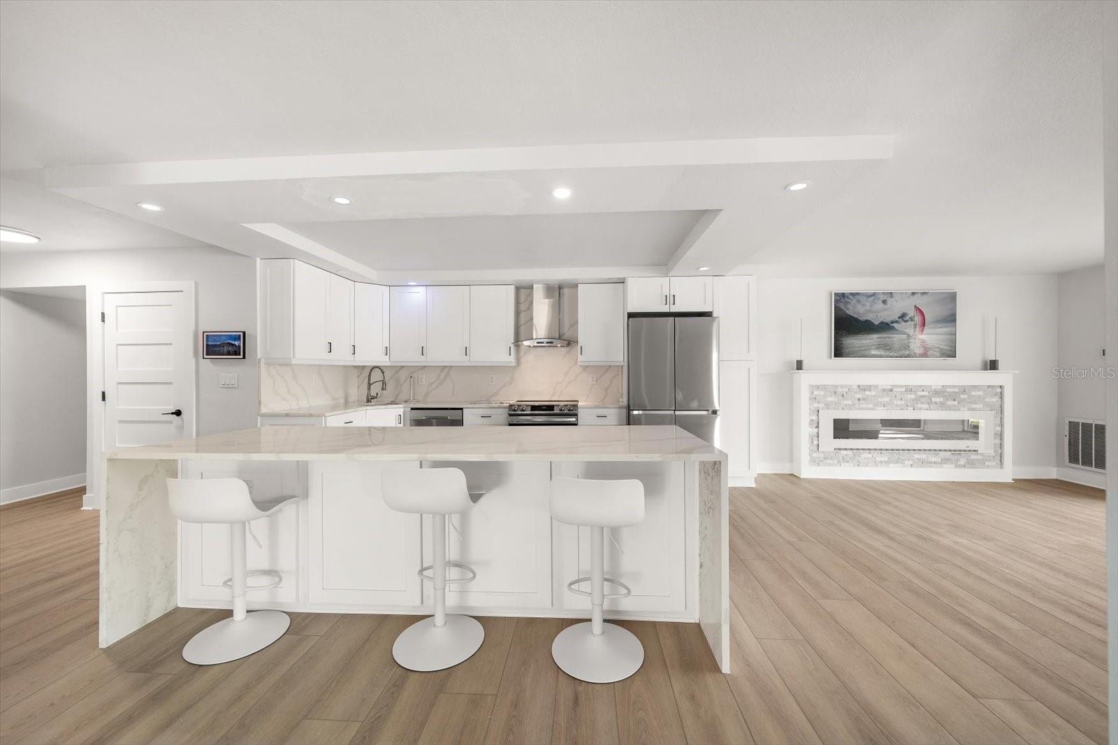 Image 5 of 58 For 855 Bayway Boulevard 105