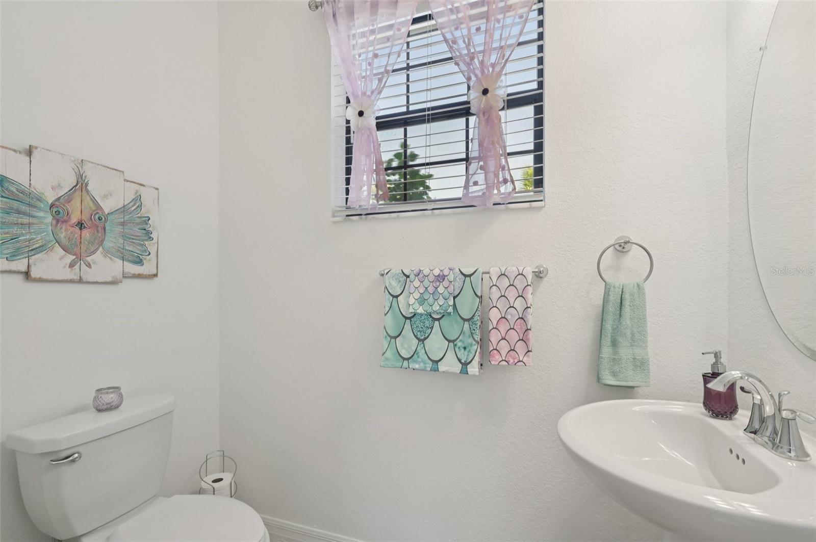 Image 10 of 33 For 20429 Lagente Circle