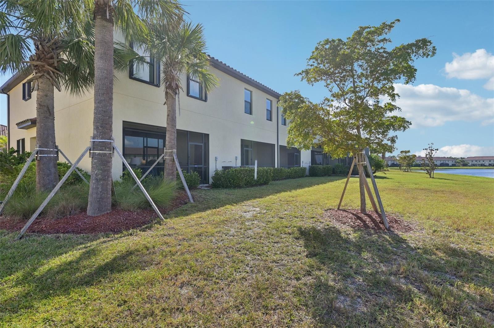 Image 19 of 33 For 20429 Lagente Circle