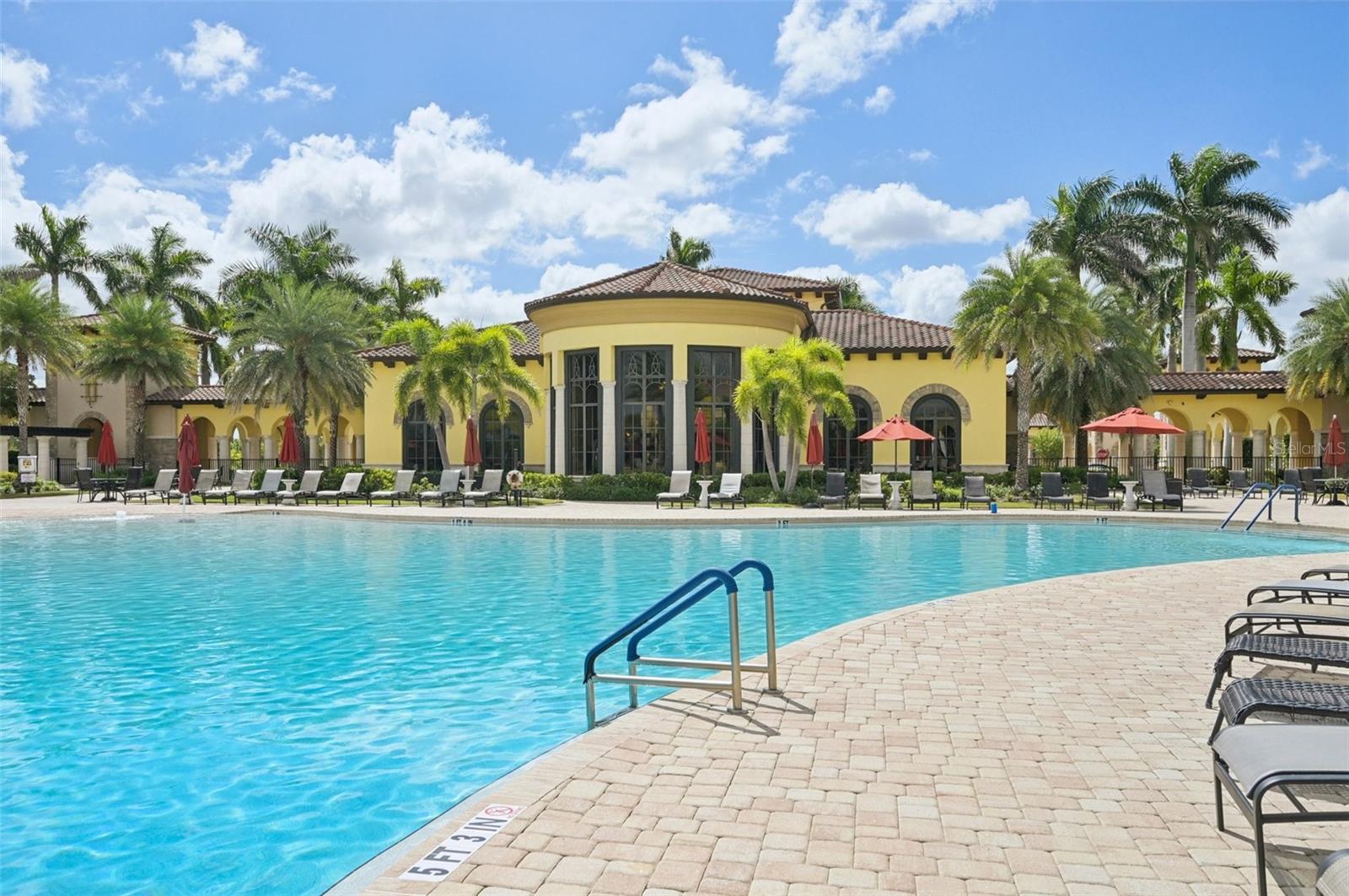 Image 21 of 33 For 20429 Lagente Circle