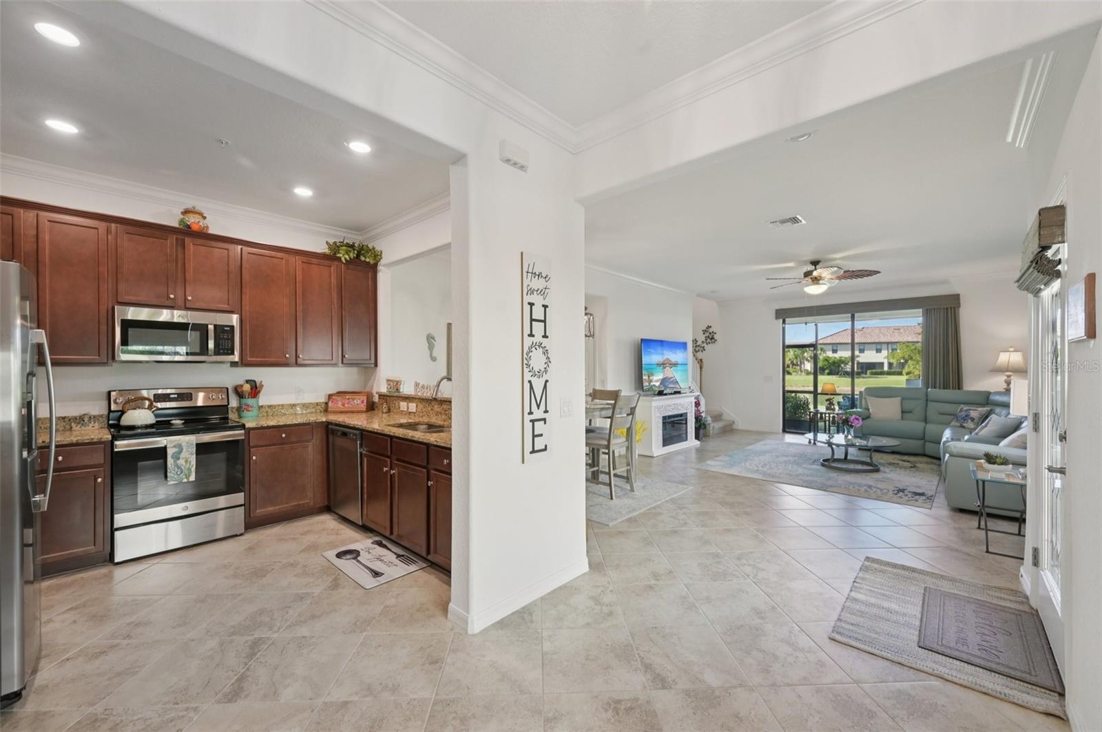 Image 6 of 33 For 20429 Lagente Circle