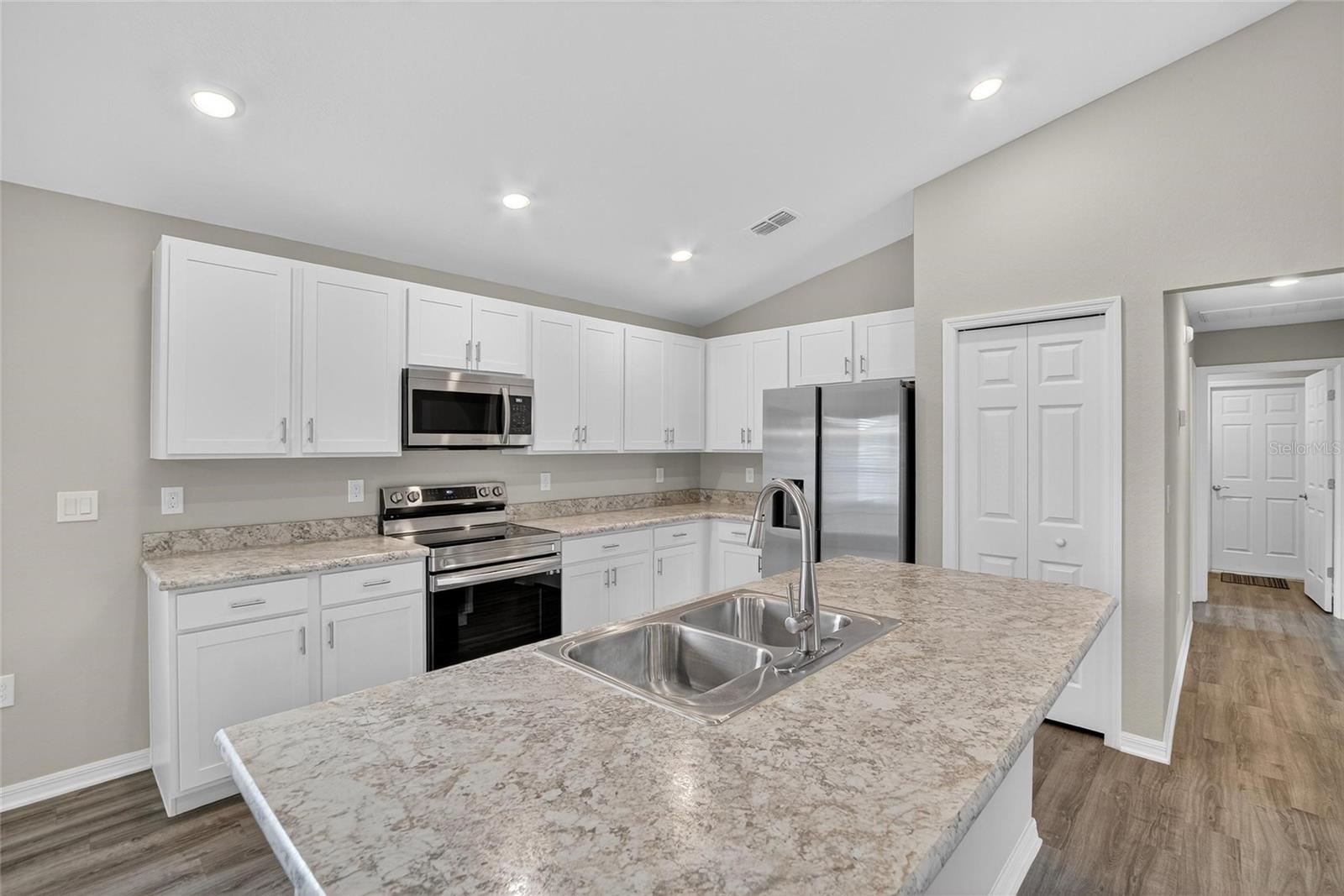 Image 10 of 74 For 1047 Aruba Avenue
