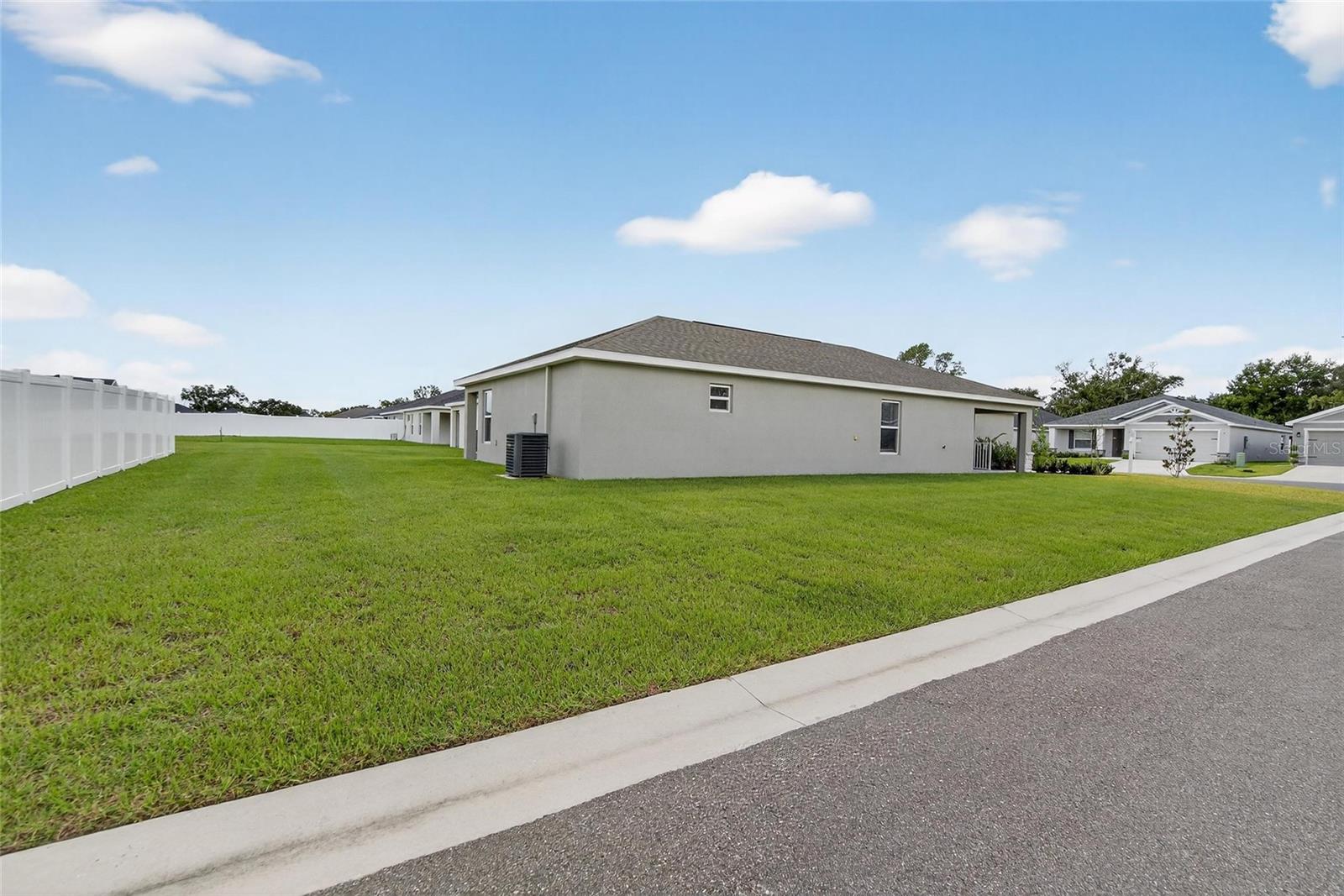 Image 44 of 74 For 1047 Aruba Avenue