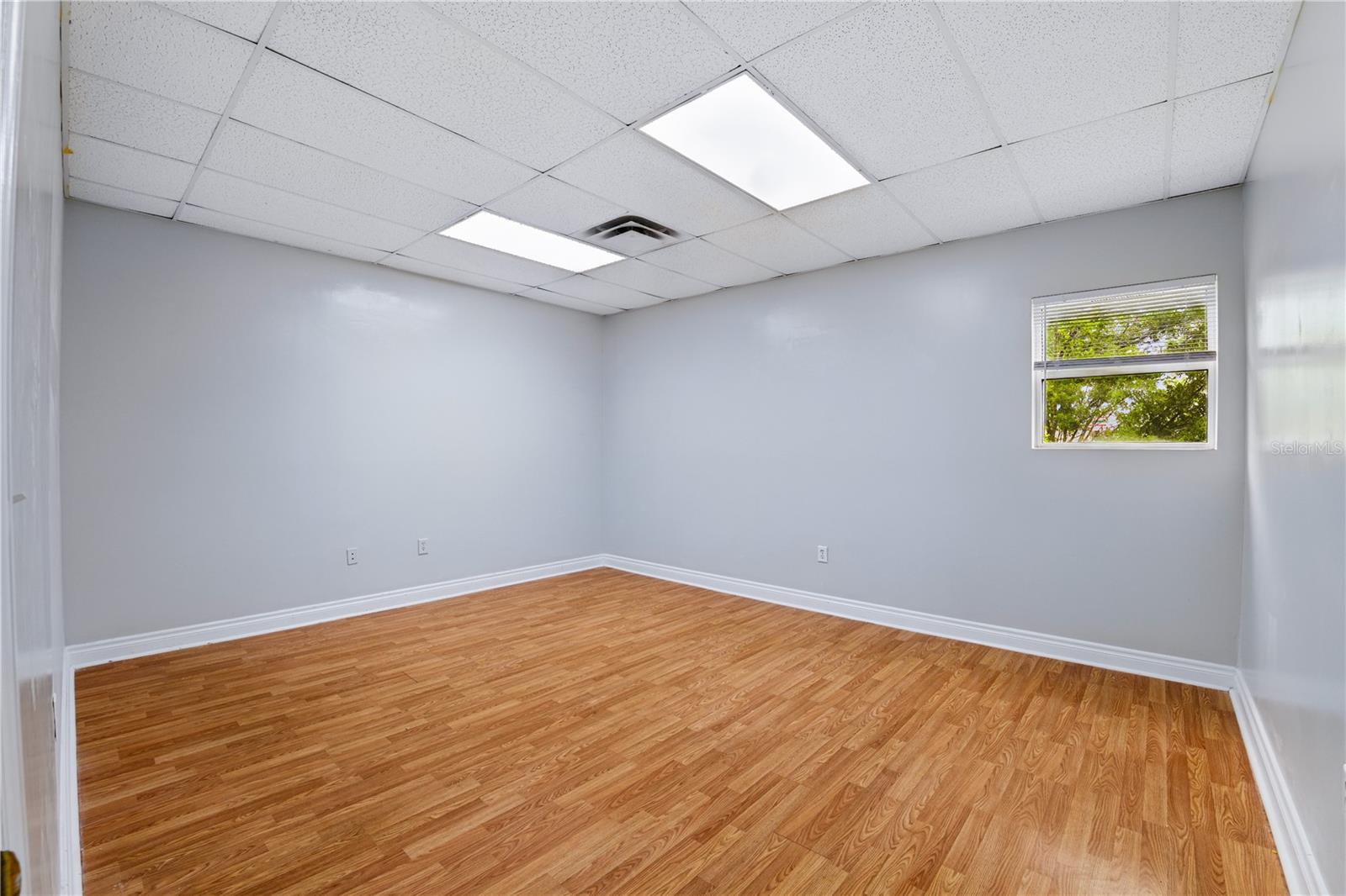 Listing photo id 11 for 9822 Anderson Road