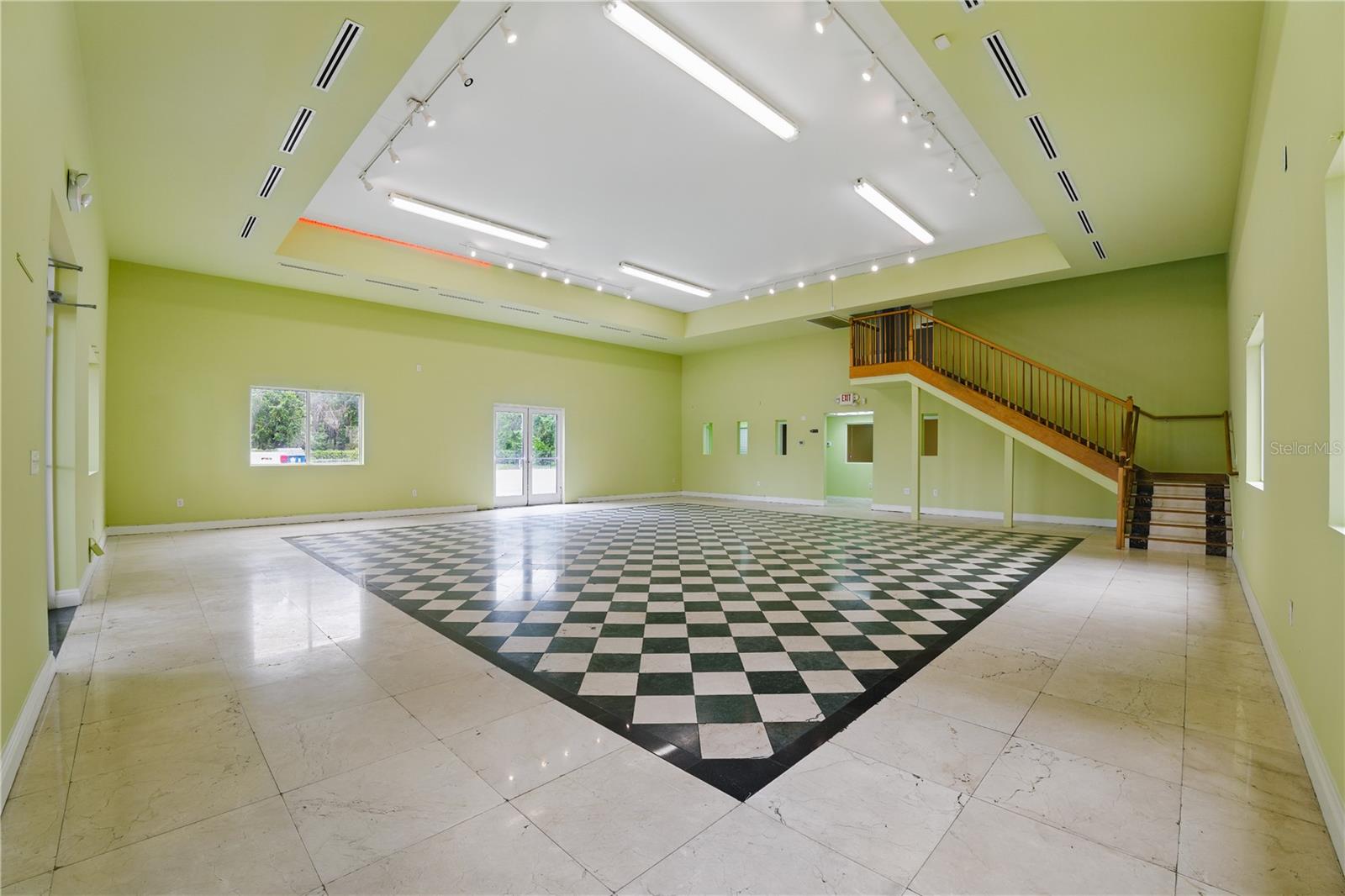 Listing photo id 15 for 9822 Anderson Road