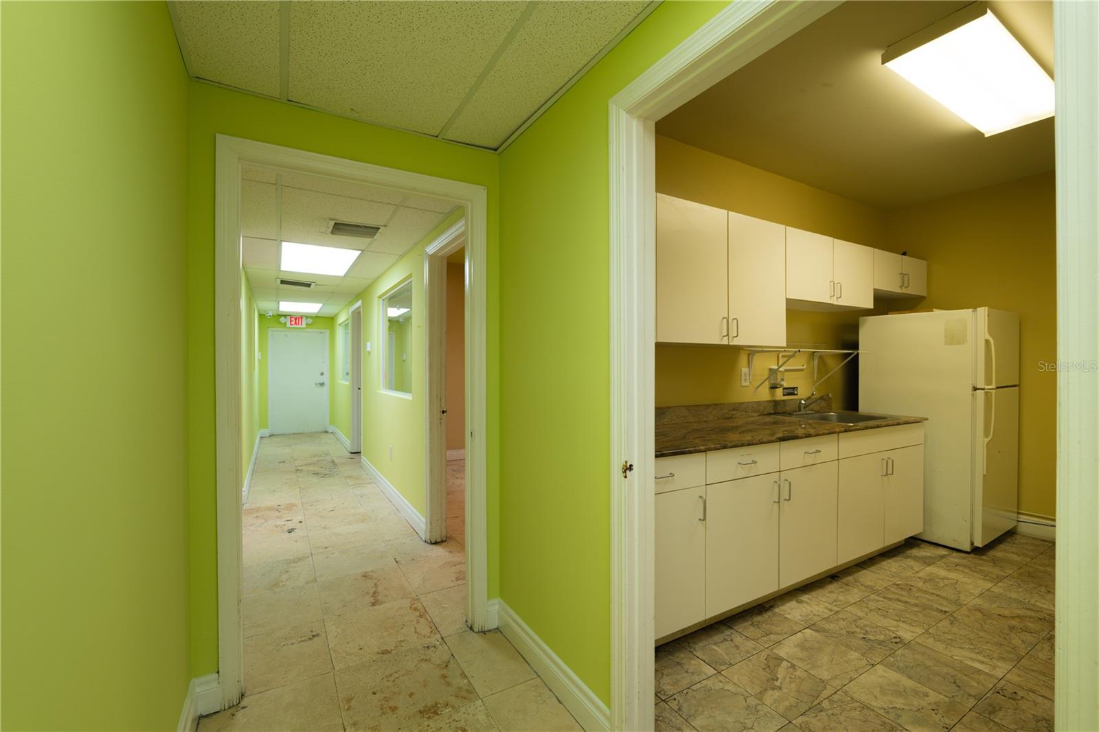 Listing photo id 2 for 9822 Anderson Road