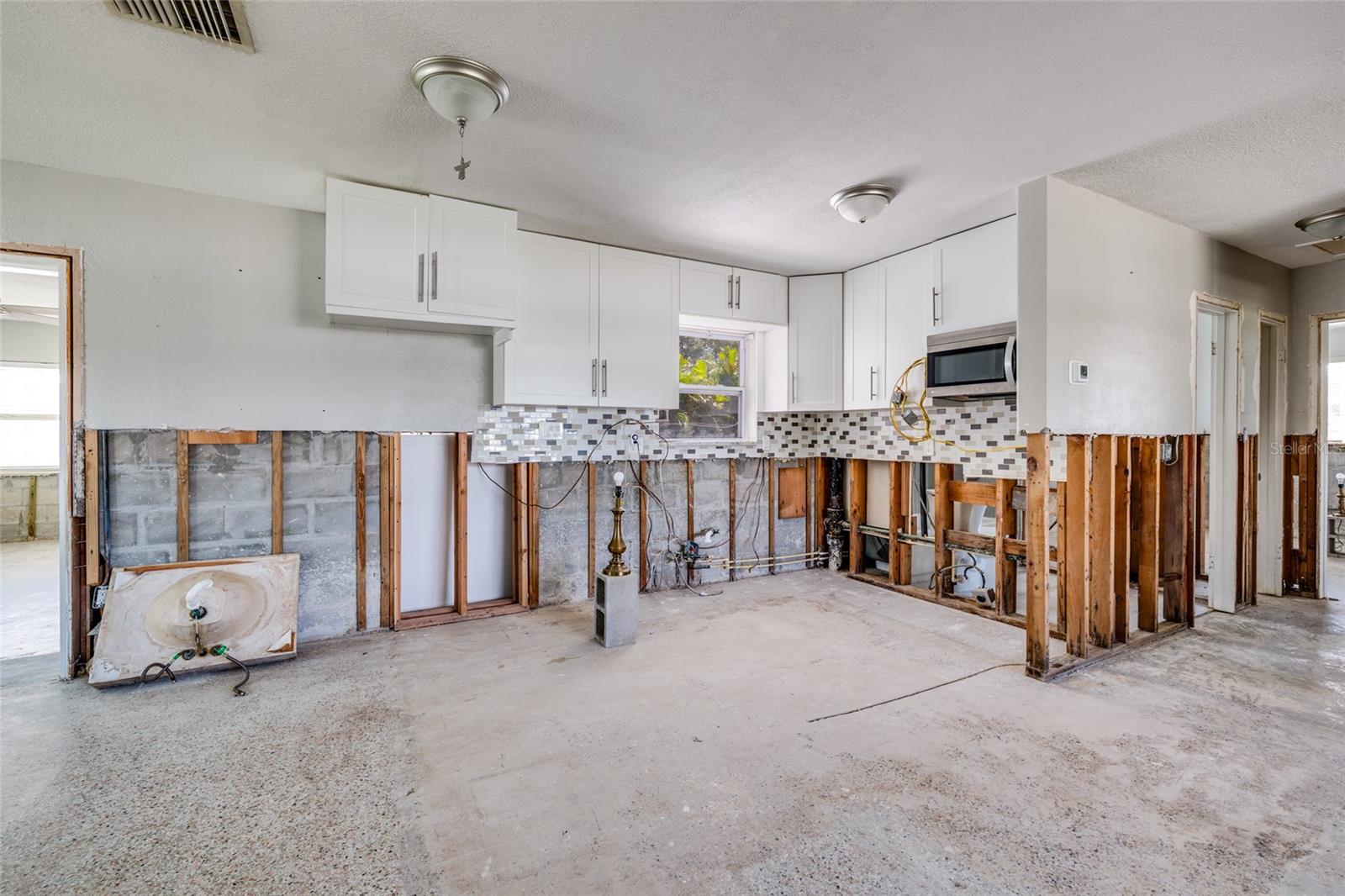 Image 11 of 28 For 8801 Sunlit Cove Drive Ne
