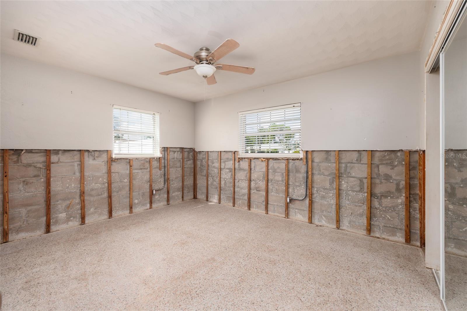 Image 14 of 28 For 8801 Sunlit Cove Drive Ne
