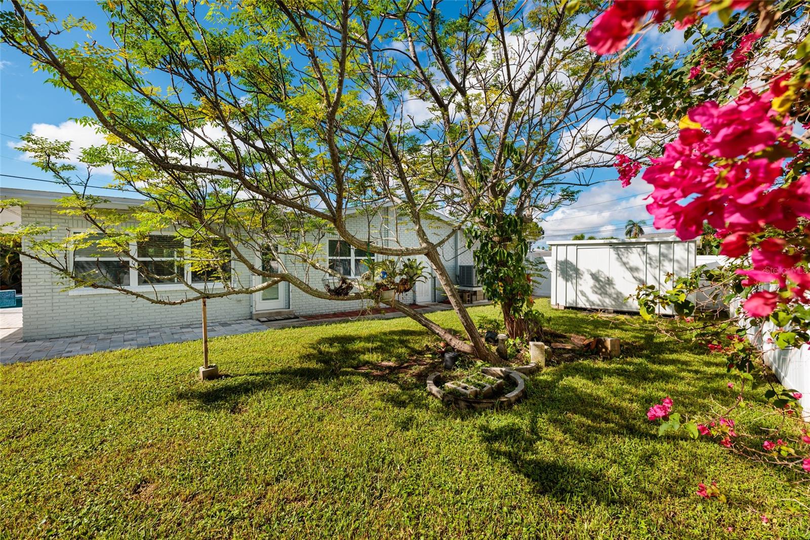 Image 20 of 28 For 8801 Sunlit Cove Drive Ne