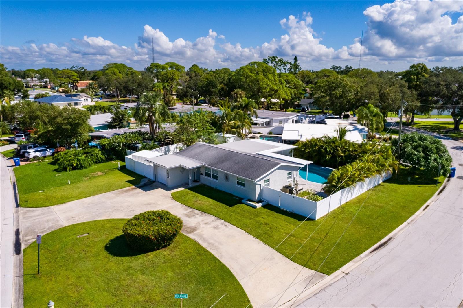 Image 3 of 28 For 8801 Sunlit Cove Drive Ne