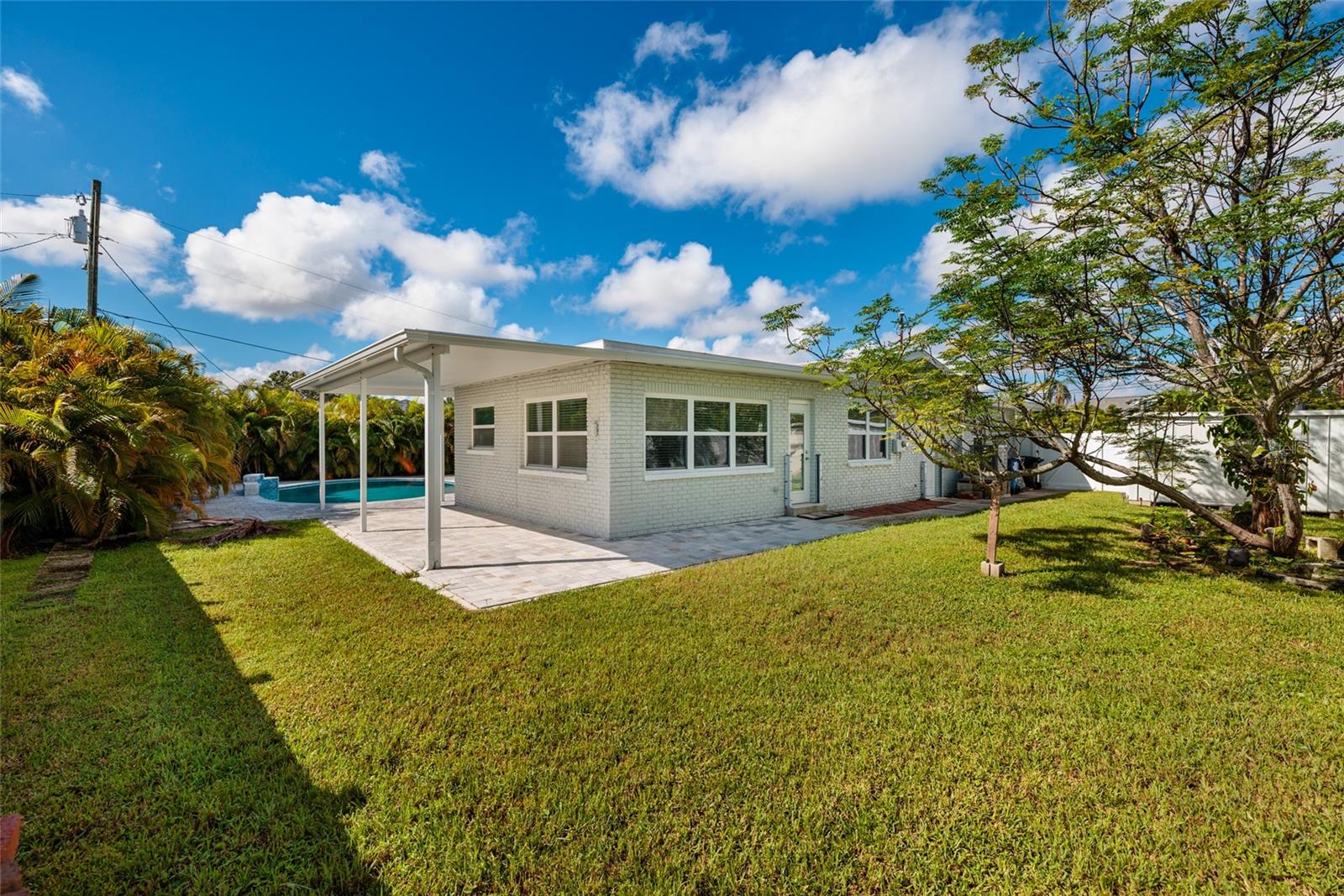 Image 6 of 28 For 8801 Sunlit Cove Drive Ne