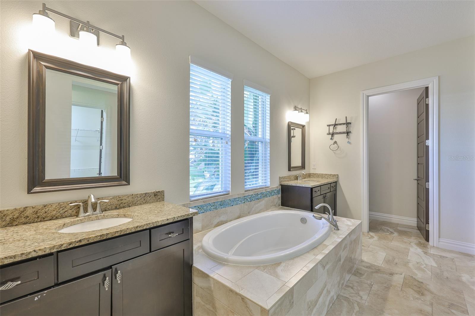 Image 26 of 73 For 15511 Avocetview Court