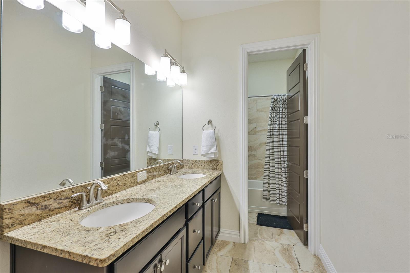 Image 56 of 73 For 15511 Avocetview Court